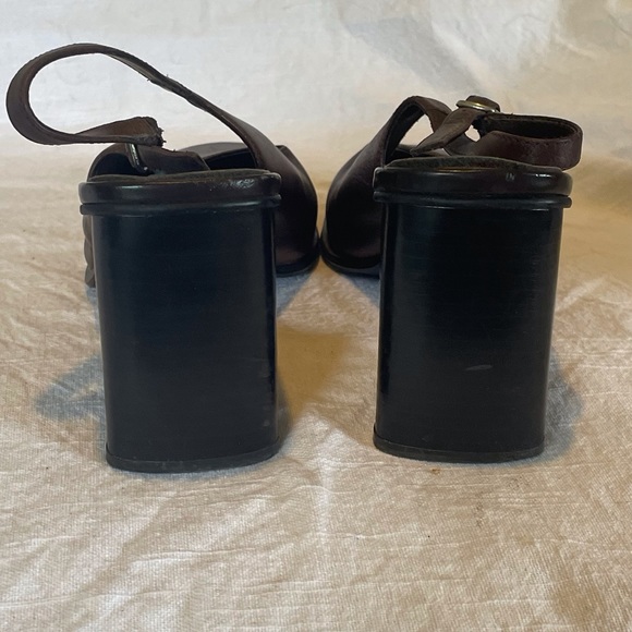 Women’s brown leather slingback heels by Transit. Size 10. - Picture 7 of 9